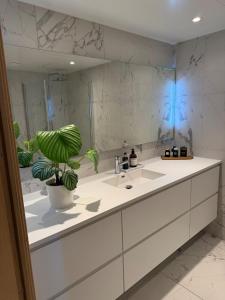 Φωτογραφία από το άλμπουμ του Bohemian luxury New York style apartment close to the beach and city σε Fornebu