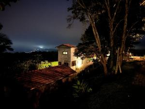 Gallery image of Chalé com linda vista para o vinhedo in São Roque