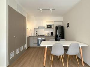 Dapur atau dapur kecil di Syberia 2BR by Geko +13 gambar