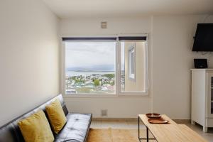 Μια τηλεόραση ή/και κέντρο ψυχαγωγίας στο Gray Fox Apartments - Aljabas