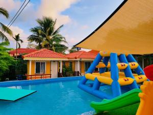 Bazén v ubytování Pooma Resort nebo v jeho okolí