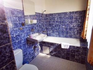 Kamar mandi di Penzion Ráj