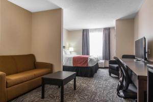 Posezení v ubytování Quality Inn & Suites Kingston
