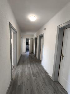 Gambar di galeri bagi Quaint Room in Modern Flat di Innsbruck