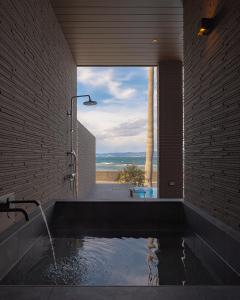 Bazén v ubytování EZRA VILLA shirahama nebo v jeho okolí