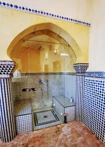 Ένα μπάνιο στο Hôtel La Tour Perrier