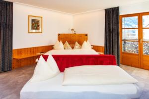 Postel nebo postele na pokoji v ubytování Ferienhaus mit 5 separaten Schlafmöglichkeiten