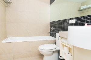 Bilik mandi di Darwin Harbour Suite