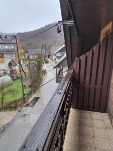 Balkón nebo terasa v ubytování Hiša Bistrica