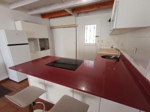 Kuchyňa alebo kuchynka v ubytovaní Emily Home