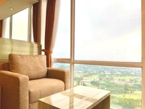 Posezení v ubytování Best! Highest & Golf View Karawaci UResidence2