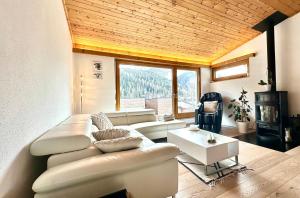 Chasa Stefania, modernes Engadiner Haus mit Wellness und Sauna