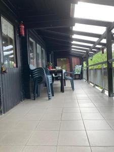 Rõdu või terrass majutusasutuses Le Vieux prés