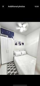 Ένα ή περισσότερα κρεβάτια σε δωμάτιο στο New Crib at Shore 3