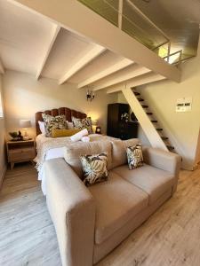 Posezení v ubytování The Willow Suite - Larola 35