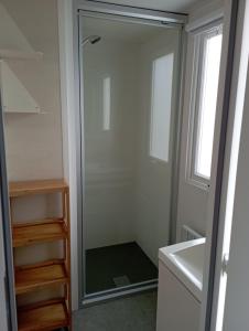 Fotografia z galérie ubytovania Location mobil-home bord de plage v destinácii Sarzeau