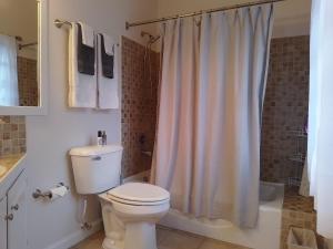 Photo de la galerie de l'établissement SeaChange Villa, à East End 17 autres photos