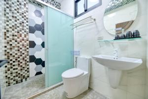 A bathroom at 忘憂海HappinesSea