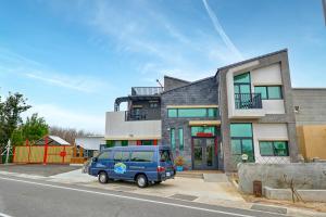 The building in which the homestay is located