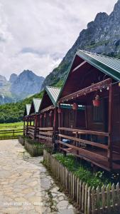 Gallery image of Bungalows Katun Maja Karanfil in Gusinje