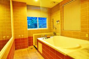 Bagno di Courier Station