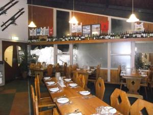 桑德克酒店餐厅或其他用餐的地方