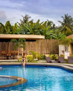 Bazén v ubytování Secret Garden Resort & Villas Panglao Island nebo v jeho okolí