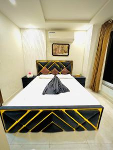 Galeriebild der Unterkunft One Bed Designer Luxury Apartment Mehar Suites in Lahore