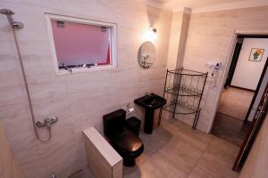 Kylpyhuone majoituspaikassa Habitación privada con WiFi, desayuno y excelente ubicación en Asunción