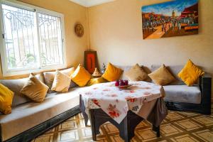 Billede fra billedgalleriet på Mini Villa Private Parental Suite & Beach Access i Ibekhchach