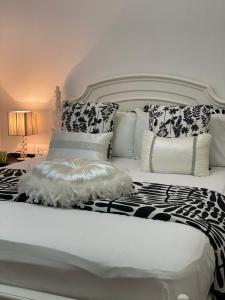 Una cama o camas en una habitación de Campbeltown Private Room