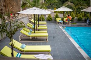 Piscina di Bhotekoshi Heli Resort o nelle vicinanze