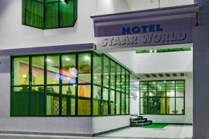 根尼亚古马里Hotel Staar World的相册照片