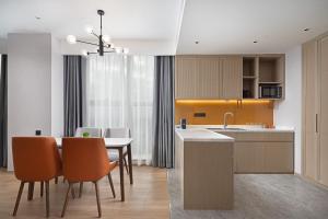 Köök või kööginurk majutusasutuses Home2 Suite by Hilton Chaozhou