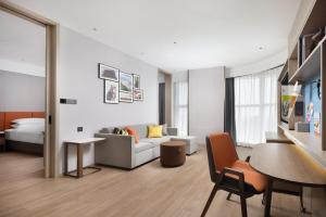 Voodi või voodid majutusasutuse Home2 Suite by Hilton Chaozhou toas