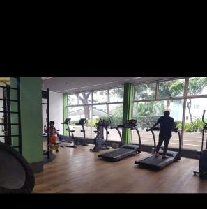 Fitness centrum a/nebo fitness zařízení v ubytování Guest Best Suite at Grass Residences