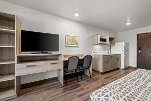 Dapur atau dapur kecil di WoodSpring Suites Columbia - Irmo