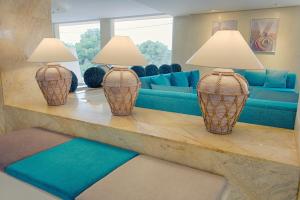 A seating area at azuLine Hotel Bahamas y Bahamas II