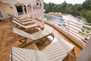A balcony or terrace at azuLine Hotel Bahamas y Bahamas II