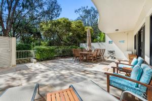Rõdu või terrass majutusasutuses Mirra Chana Beachfront Apartments Mooloolaba