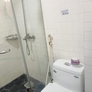Koupelna v ubytování Huong Giang A30