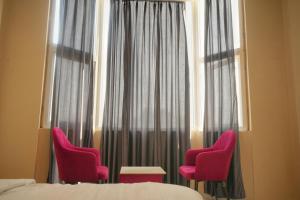 Hotel JMS Grand的休息区