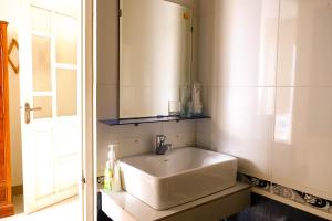 Koupelna v ubytování Lucky Hội an Hotel