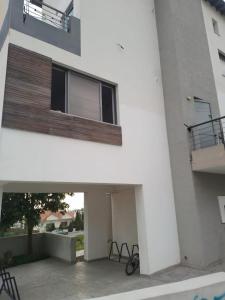 The building in which a hosteleket is located