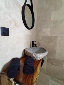 Koupelna v ubytování Monstera Lodge