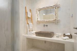 Ванная комната в Finikas Hotel