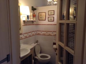 A bathroom at Villa Bouboule