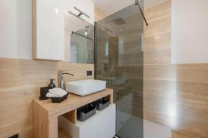 Ένα μπάνιο στο Resminik Home +12 φωτογραφίες