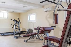 Фитнес-центр и/или тренажеры в Finikas Hotel