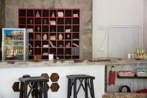 Salone o bar di Holy View 2br Shared Pool & Seaview - Chaweng